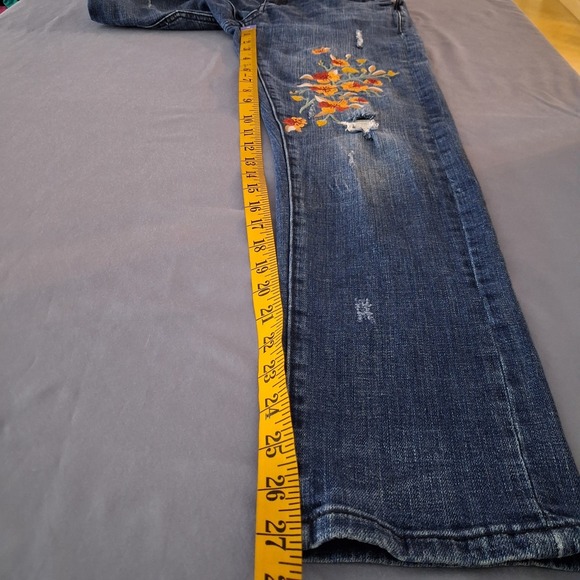 Anthropologie Pilcro Slim Boyfriend Floral Embroidered Distressed Jeans 25 Boho - Picture 2 of 16